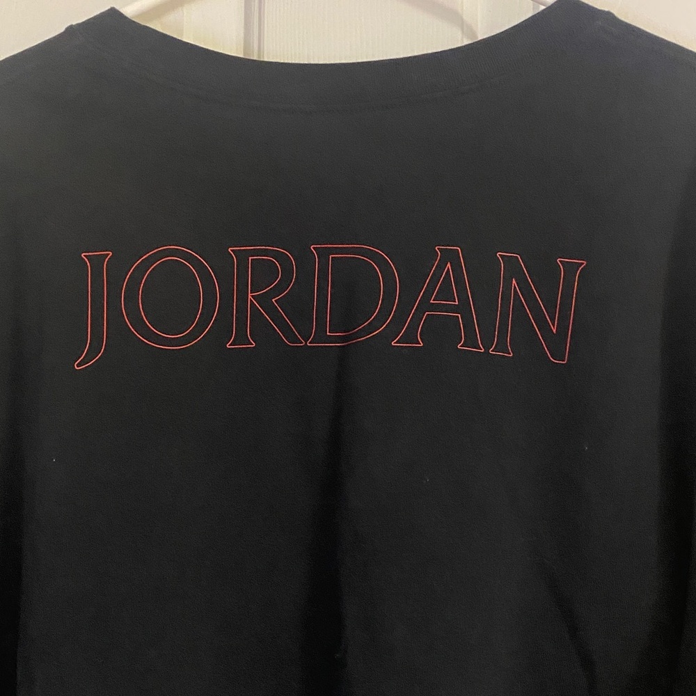 Women’s Jordan Black crop T-Shirt Loose fit with Red Logo. Size 1X